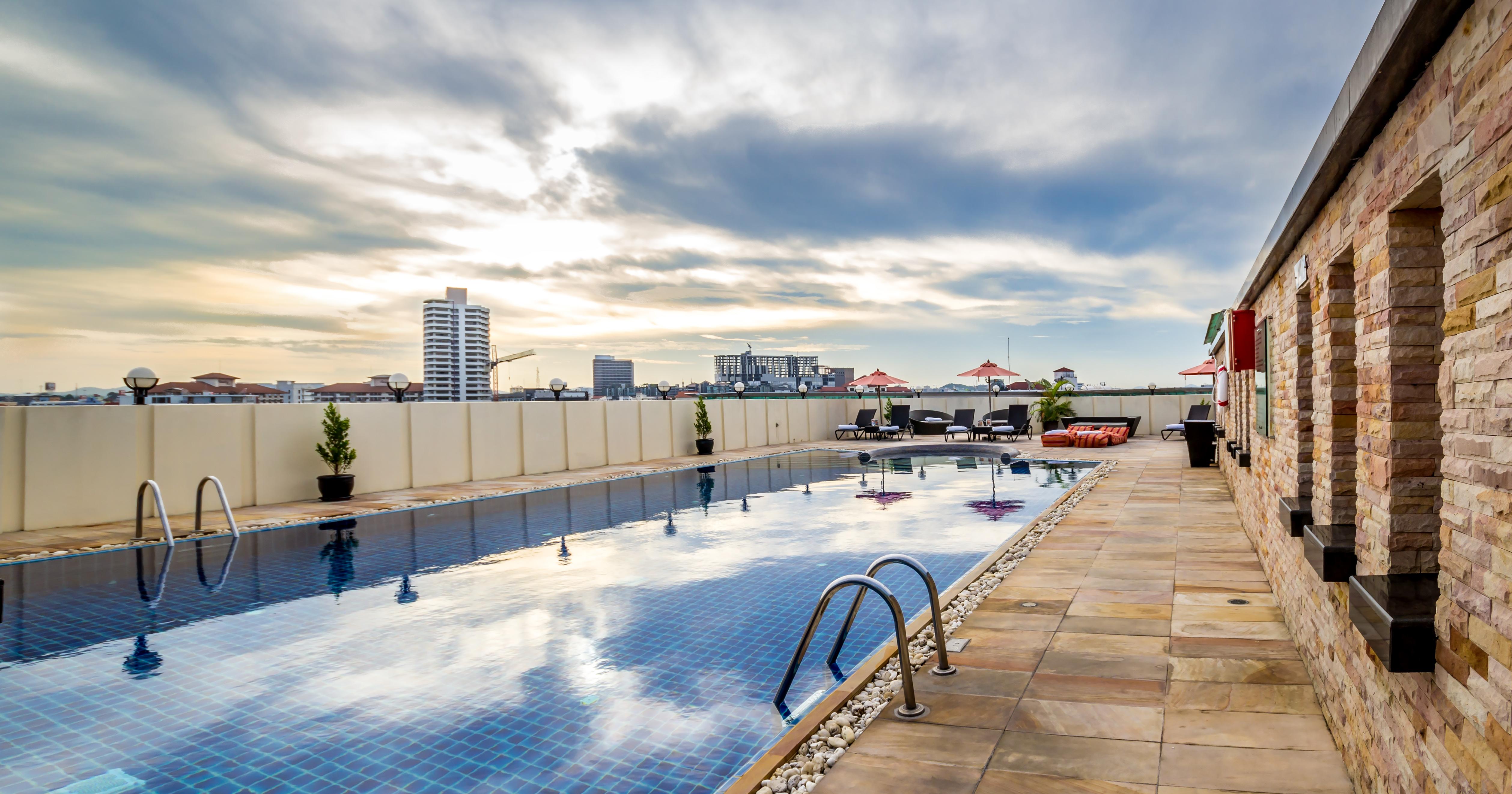 Nova Suites Pattaya By Compass Hospitality Bagian luar foto