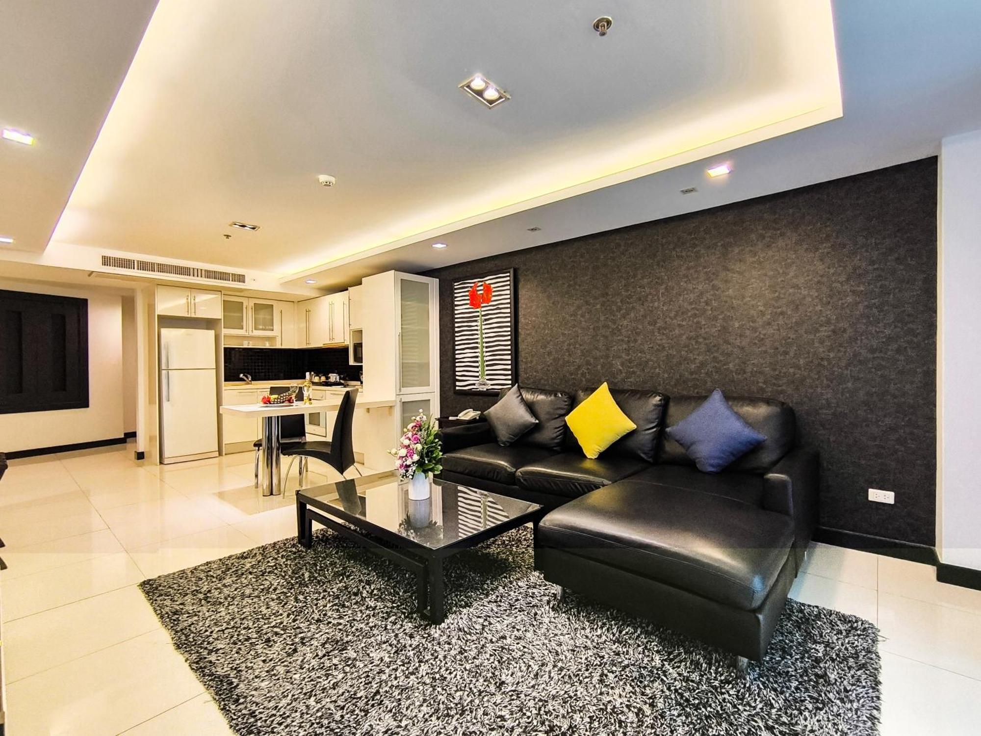 Nova Suites Pattaya By Compass Hospitality Bagian luar foto